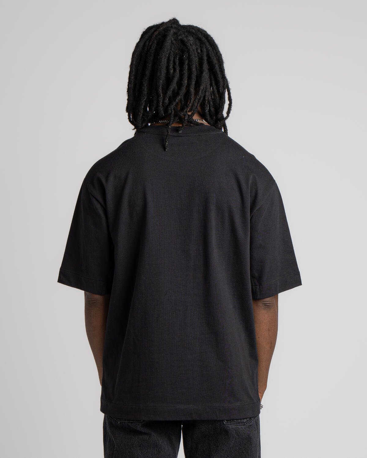 国内発送 Oakley Wired Mountain Scape 半袖 Tシャツ ブラック oakley-wired-mtn-scape-tee-